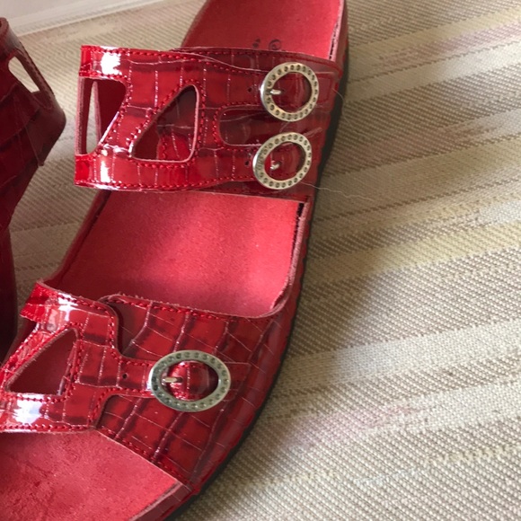 Women’s Red Sandals - Picture 4 of 5